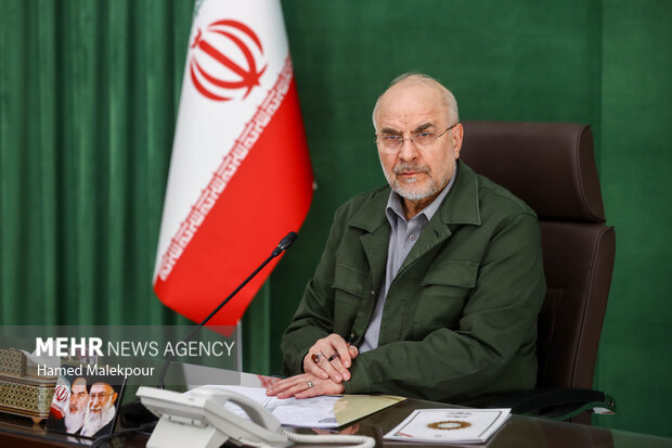 دیدار رئیس و اعضای هیئت علمی مرکز تحقیقات اسلامی مجلس با محمدباقر قالیباف