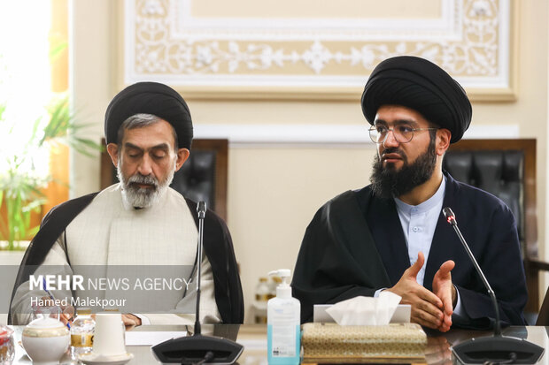 دیدار رئیس و اعضای هیئت علمی مرکز تحقیقات اسلامی مجلس با محمدباقر قالیباف