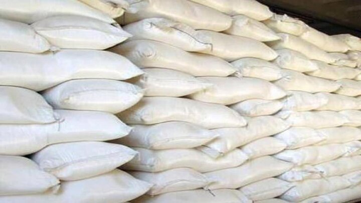 بیش از ۶ تن آرد فاقد مجوز در الیگودرز کشف شد