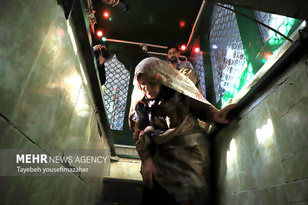 غبارروبی امامزاده زبیده خاتون همدان