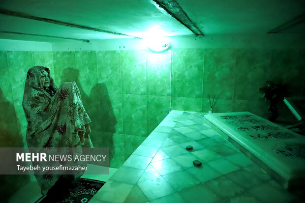 غبارروبی امامزاده زبیده خاتون همدان