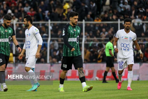 دیدار دو تیم خیبر خرم‌آباد و استقلال تهران