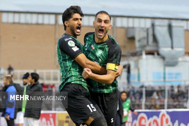 دیدار دو تیم خیبر خرم‌آباد و استقلال تهران