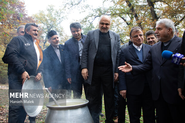 بازدید وزیر میراث فرهنگی از موزه روستایی قرق