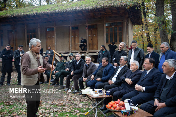 بازدید وزیر میراث فرهنگی از موزه روستایی قرق