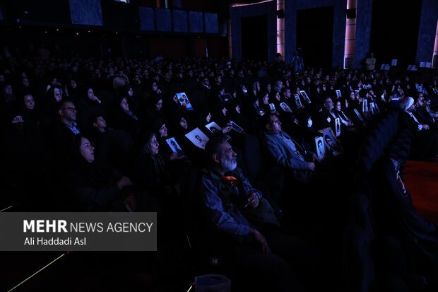 آئین تجلیل از مادر شهیدان حسن و محمد باقری