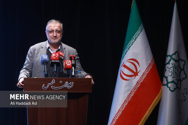 آئین تجلیل از مادر شهیدان حسن و محمد باقری