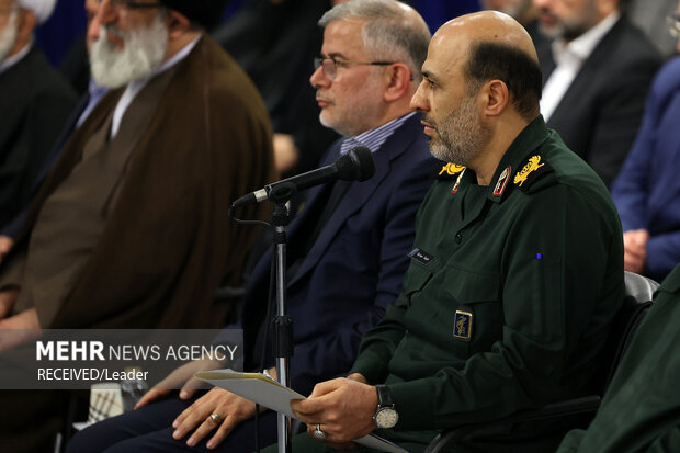 دیدار دست اندرکاران کنگره بزرگداشت ۵۵۸۰ شهید استان البرز با رهبر معظم انقلاب اسلامی 