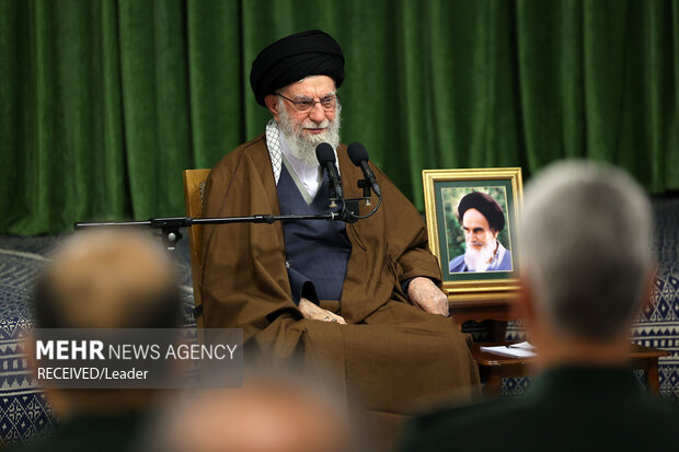 دیدار دست اندرکاران کنگره بزرگداشت ۵۵۸۰ شهید استان البرز با رهبر معظم انقلاب اسلامی 