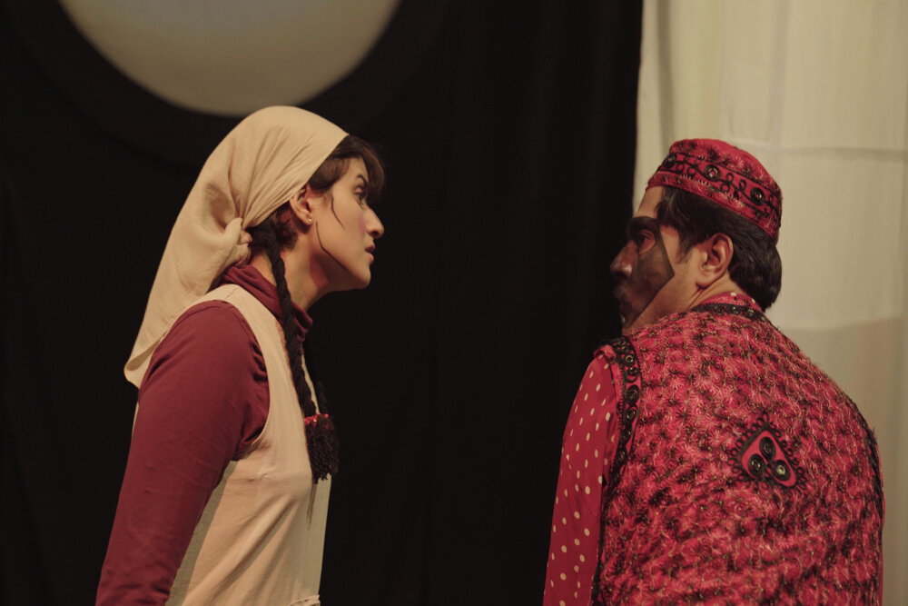 متن بیضایی فراتر از خیمه شب بازی است؛ بازیگرانی به مثابه عروسک!