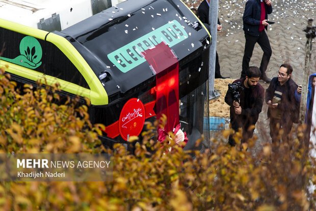 آیین رونمایی از نخستین ناوگان اتوبوس برقی کلانشهر اصفهان