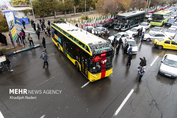 آیین رونمایی از نخستین ناوگان اتوبوس برقی کلانشهر اصفهان
