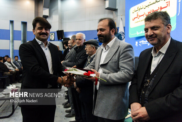 آیین رونمایی از نخستین ناوگان اتوبوس برقی کلانشهر اصفهان