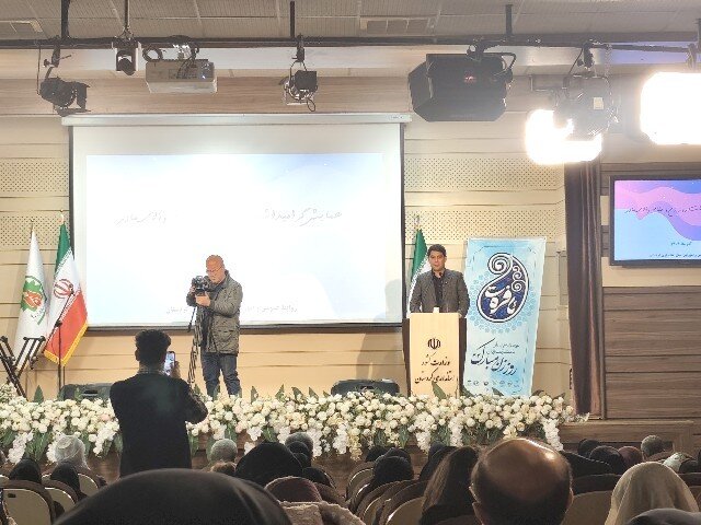 لهونی: زنان کردستان در متن توسعه استان قرار دارند