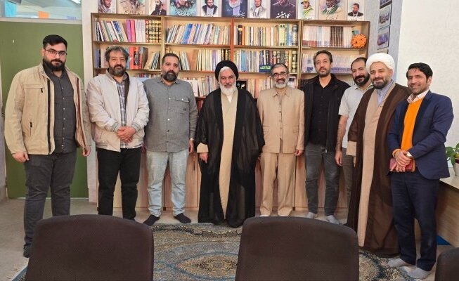 تقدیر از حجت‌الاسلام تراشیون به مناسبت هفته پژوهش