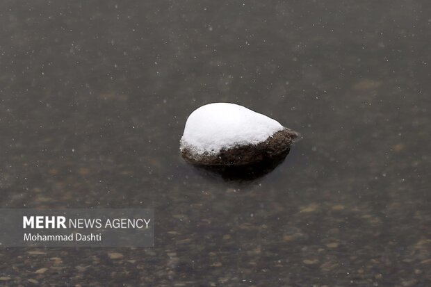 بارش اولین برف پاییزی در اردبیل