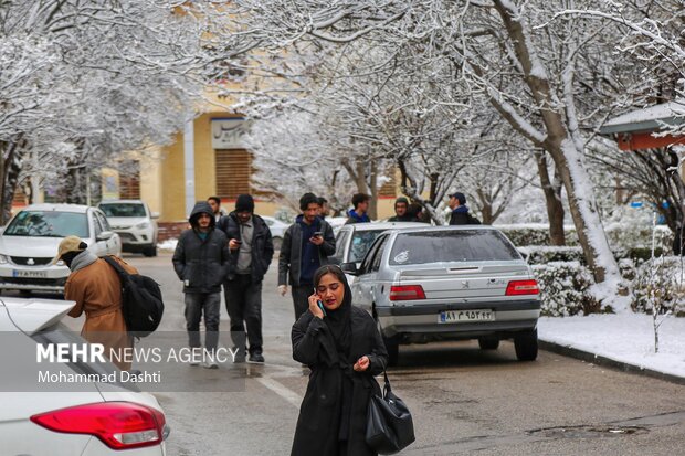 بارش اولین برف پاییزی در اردبیل