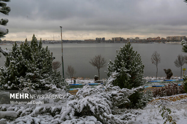 بارش اولین برف پاییزی در اردبیل