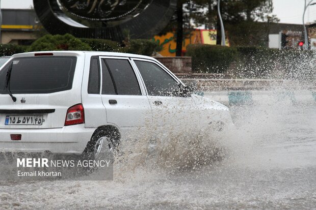 بارش شدید باران در منطقه چاهکیچی دلگان