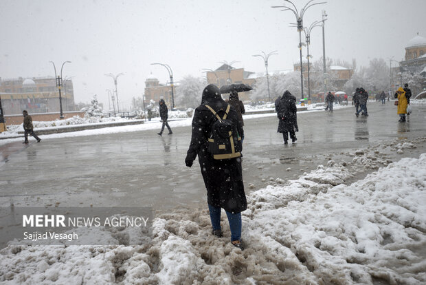 اولین برف سال در همدان