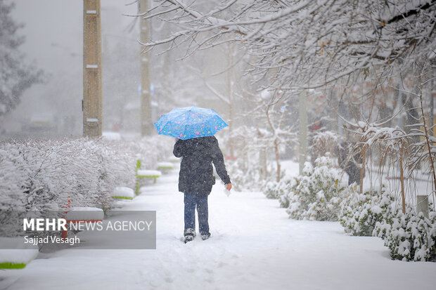 اولین برف سال در همدان