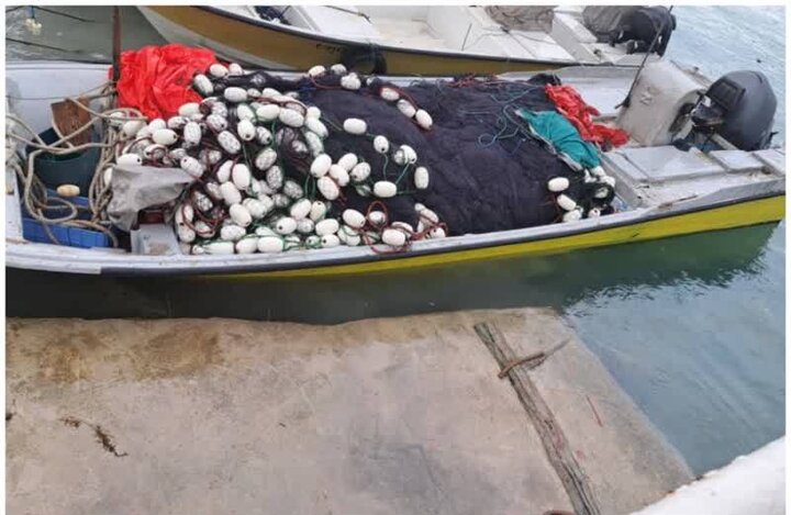 کشف و توقیف ادوات ممنوعه صید محاصره‌ای در بوشهر