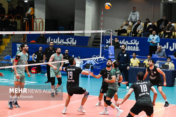 لیگ برتر والیبال - پیکان و رازین پلیمر