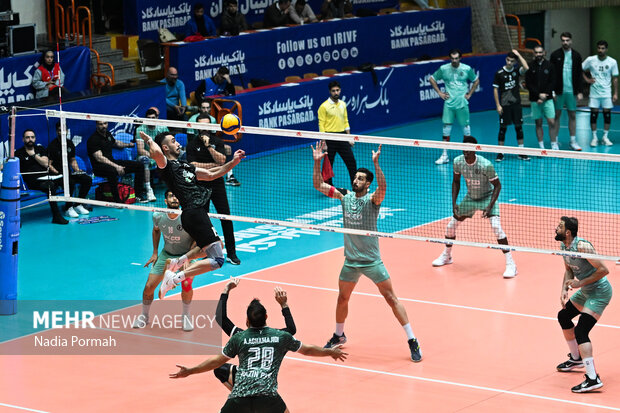 لیگ برتر والیبال - پیکان و رازین پلیمر