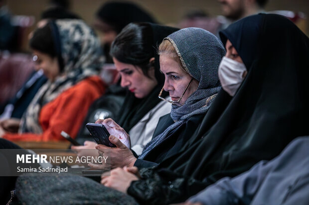 آیین تجلیل از افتخار آفرینان علمی ایران اسلامی