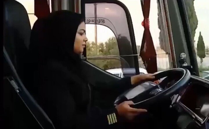 فرمان در دستان  دو زن؛ جاده تهران از نگاه راننده نمونه خراسان شمالی