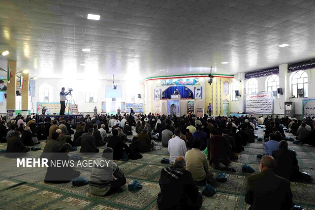 امام جمعه موقت زاهدان: شهدا برای حفظ حجاب و مقابله با فساد جان دادند