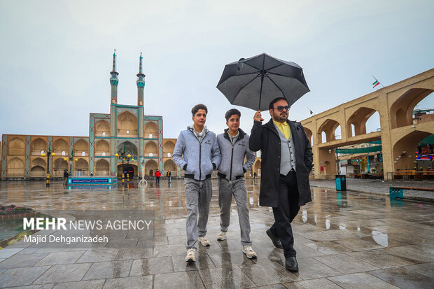 بارش باران پاییزی در یزد