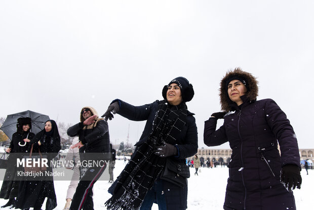 نخستین برف پاییزی در نصف جهان