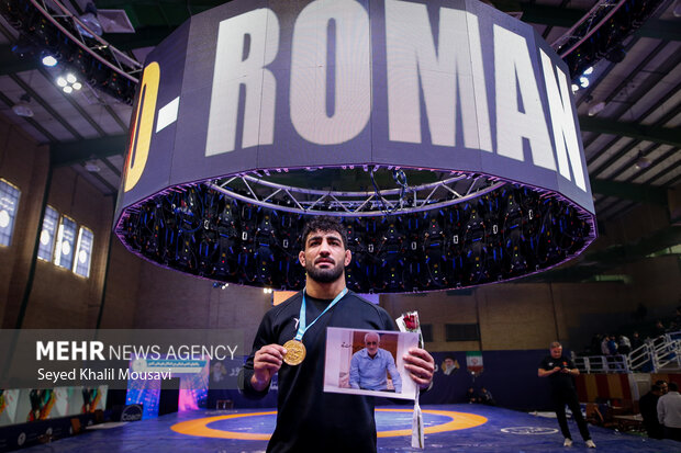 مسابقات کشتی فرنگی قهرمانی بزرگسالان کشور در اهواز