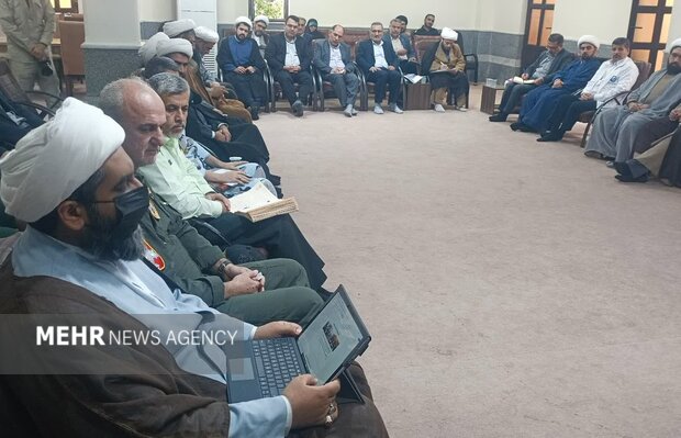 امام جمعه بوشهر: نقشه راه فعالیت‌های قرآنی نیروهای مسلح طراحی شود