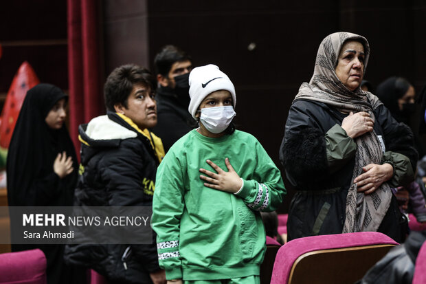 شب یلدای بیماران سرطانی در کنار خادمان امام رضا(ع)