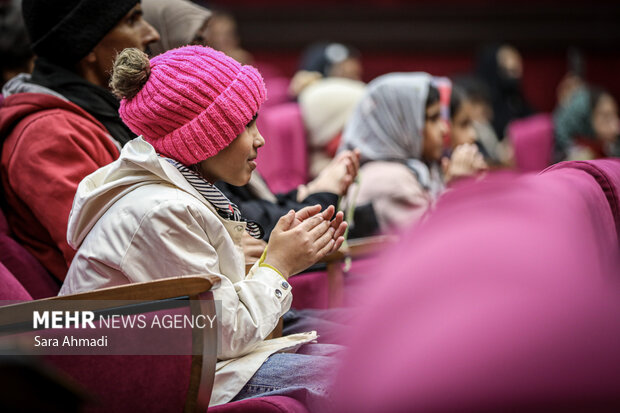 شب یلدای بیماران سرطانی در کنار خادمان امام رضا(ع)