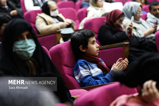 شب یلدای بیماران سرطانی در کنار خادمان امام رضا(ع)